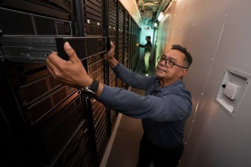 ai supercomputer la gi 7.jfif